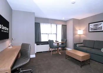 Sandman Signature Calgary Downtown Hotel hotel thumbnail 5
