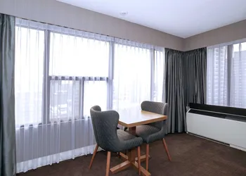 Sandman Signature Calgary Downtown Hotel hotel thumbnail 7