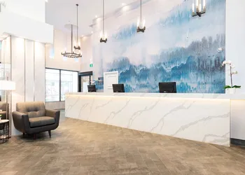 Sandman Signature Calgary Downtown Hotel hotel thumbnail 3