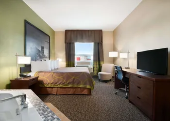Super 8 by Wyndham Regina hotel thumbnail 7