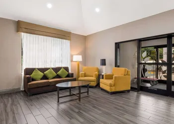 Sleep Inn Northlake hotel thumbnail 5
