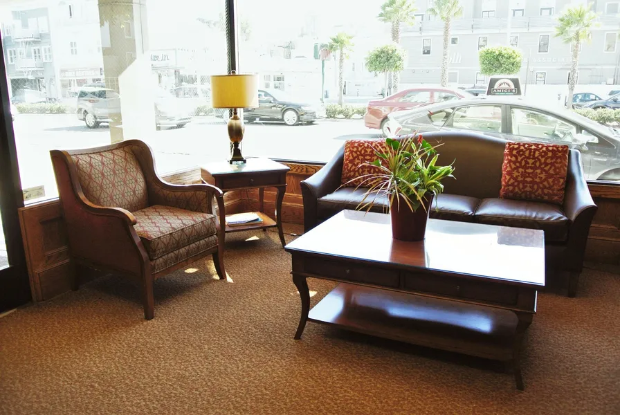 Cow Hollow Inn & Suites hotel detail image 2