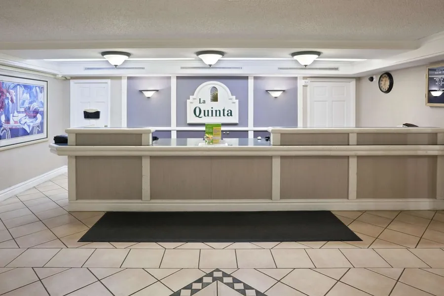 La Quinta Inn by Wyndham Omaha West hotel detail image 2