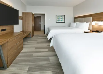 Holiday Inn Express & Suites Oklahoma City West-Yukon by IHG hotel thumbnail 3