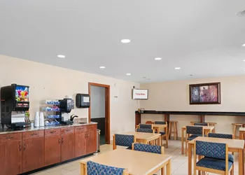StayInn - Grand Forks hotel thumbnail 4