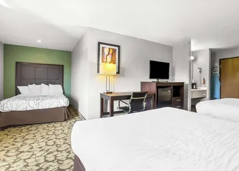 SureStay Plus Hotel by Best Western Bettendorf hotel thumbnail 7
