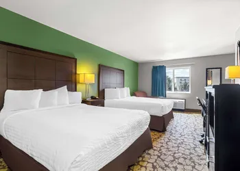 SureStay Plus Hotel by Best Western Bettendorf hotel thumbnail 8