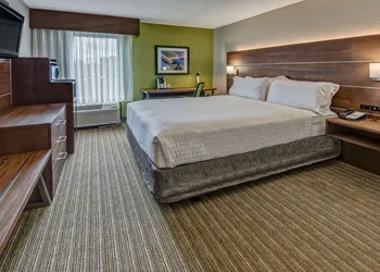 Holiday Inn Express Memphis Medical Center Midtown by IHG hotel thumbnail 5