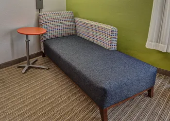 Holiday Inn Express Memphis Medical Center Midtown by IHG hotel thumbnail 6