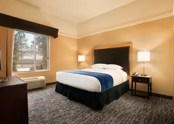 DoubleTree by Hilton Hotel Oklahoma City Airport hotel thumbnail 4