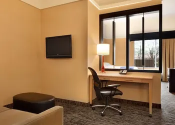 DoubleTree by Hilton Hotel Oklahoma City Airport hotel thumbnail 7