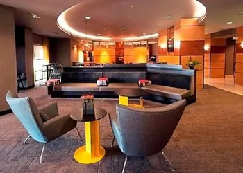 Springhill Suites by Marriott Louisville Airport hotel thumbnail 2