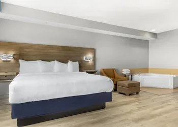 Best Western Plus Fort Worth Forest Hill Inn & Suites hotel thumbnail 5
