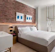 Gladstone Hotel & Suites hotel detail image 7