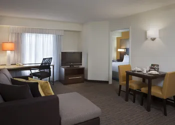 Cambridge Suites Mississauga hotel thumbnail 5