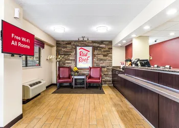 Red Roof Inn PLUS+ Nashville North - Goodlettsville hotel thumbnail 4