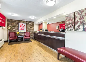 Red Roof Inn PLUS+ Nashville North - Goodlettsville hotel thumbnail 5