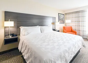 Holiday Inn Charlottesville-Univ Area by IHG hotel thumbnail 4