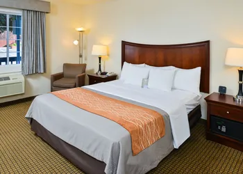 Blu Pacific Hotel hotel thumbnail 6