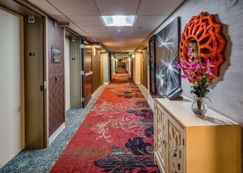 Hampton Inn San Francisco Airport hotel thumbnail 2