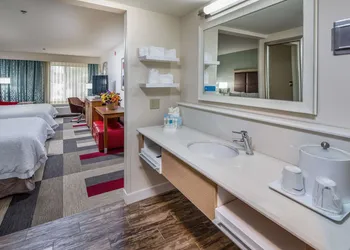 Hampton Inn San Francisco Airport hotel thumbnail 8