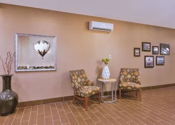 La Quinta Inn & Suites by Wyndham Boise Airport hotel thumbnail 2