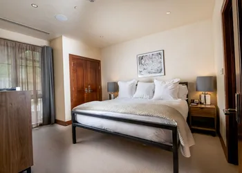 Solaris Residences hotel thumbnail 5