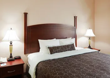 Staybridge Suites Oakville by IHG hotel thumbnail 5
