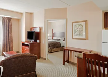 Staybridge Suites Oakville by IHG hotel thumbnail 7