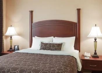 Staybridge Suites Oakville by IHG hotel thumbnail 8
