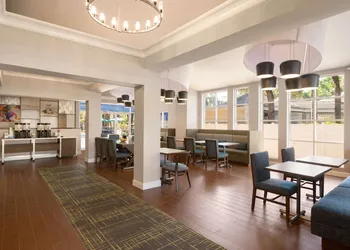 Hampton Inn & Suites Ft. Lauderdale Arpt/South Cruise Port hotel thumbnail 2