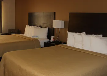 Days Inn by Wyndham Grand Forks Columbia Mall hotel thumbnail 5