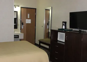 Days Inn by Wyndham Grand Forks Columbia Mall hotel thumbnail 7