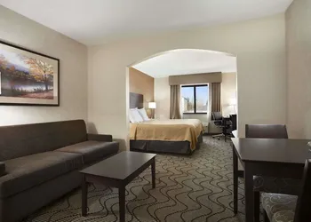 Days Inn by Wyndham Grand Forks Columbia Mall hotel thumbnail 8