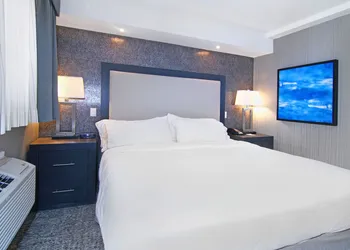 Holiday Inn Express Hotel & Suites Calgary by IHG hotel thumbnail 5