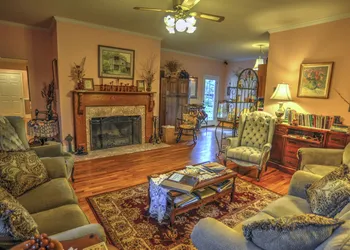 Blue Mountain Mist Country Inn & Spa hotel thumbnail 5