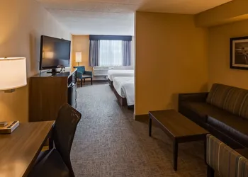 Best Western East Towne Suites hotel thumbnail 7