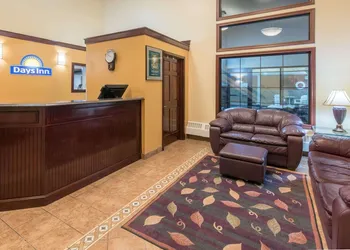 Days Inn by Wyndham Minot hotel thumbnail 3