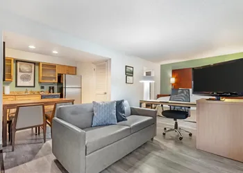 MainStay Suites St. Louis - Galleria hotel thumbnail 4