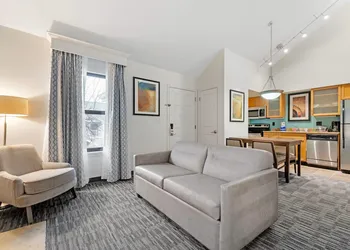 MainStay Suites St. Louis - Galleria hotel thumbnail 5