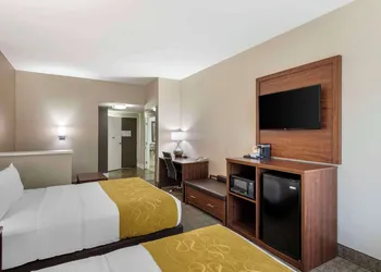 Comfort Suites Tulare Sequoia Gateway hotel thumbnail 5