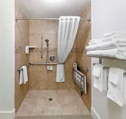 Comfort Suites Tulare Sequoia Gateway hotel detail image 7