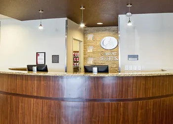 Comfort Suites Minot South hotel thumbnail 2