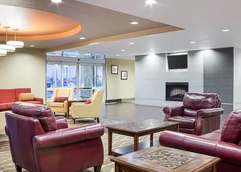 Comfort Suites Minot South hotel thumbnail 3