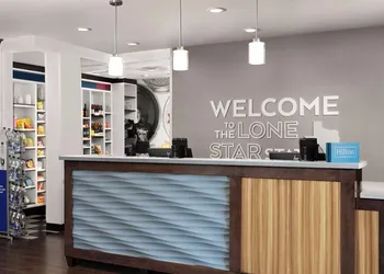 Hampton Inn & Suites El Paso/East hotel thumbnail 3