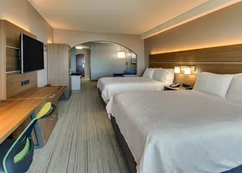 Holiday Inn Express & Suites Columbus – Fort Benning Maingate by IHG hotel thumbnail 4