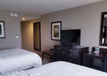 Hampton Inn by Hilton Calgary Airport North hotel thumbnail 7