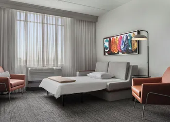 Courtyard by Marriott Louisville Airport hotel thumbnail 8