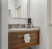 Courtyard by Marriott Louisville Airport hotel detail image 4