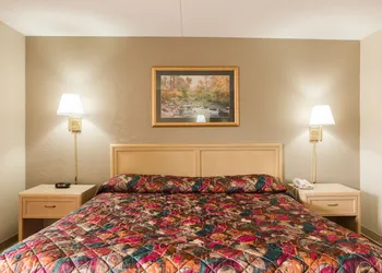 Green Valley Motel hotel thumbnail 6